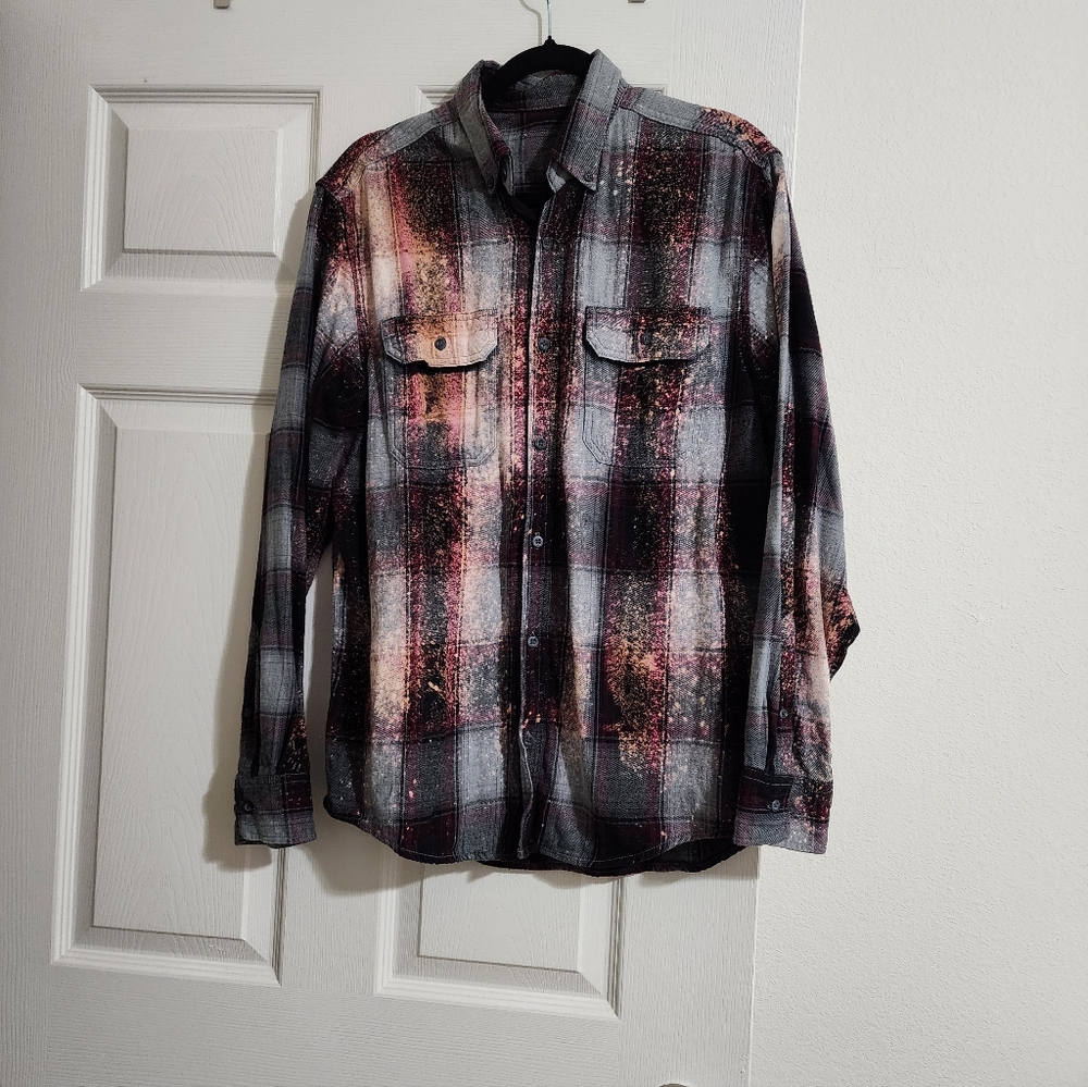 Plaid Button-Up Shirt Size M (38-40)